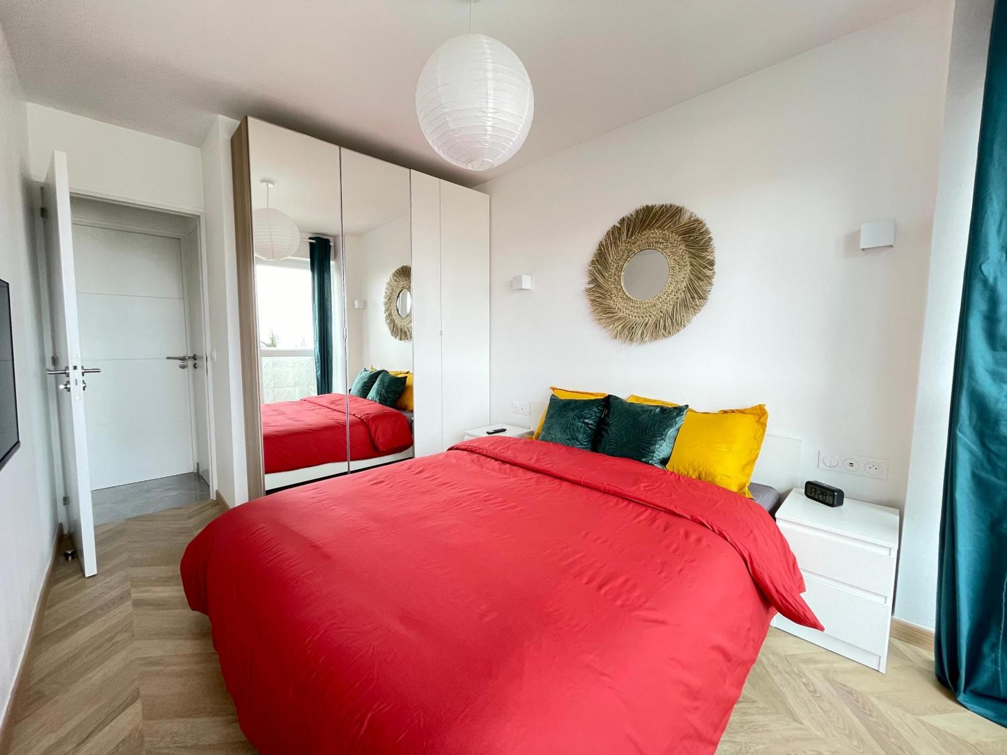 Paris Pantin Magnifique Appartement 4 Pieces De 108M2 Avec 2 Parking Interieur - Tres Cosy Pour 1 A 12 Personnes - Entierement Refait A Neuf Entire Apartment Luxurious And Warm - Pantin Paris 19 Eme Free Wifi Gratuit Екстер'єр фото